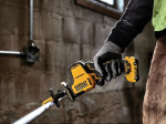 DESTOCKAGE : Scie sabre Compacte XR 12V 2Ah Li-Ion Brushless DeWALT + 2 batteries et 1 chargeur - DEWALT / STANLEY